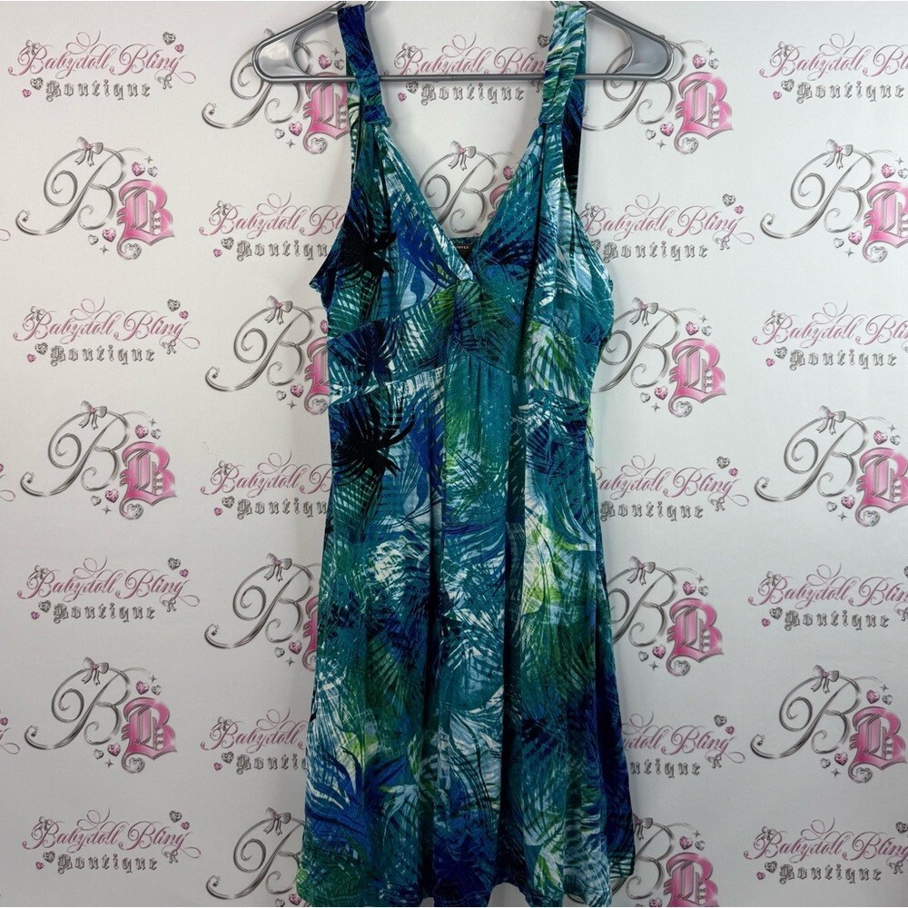Denver Hayes dress, tropical beach, flowy Blue and Green Patterned Dress